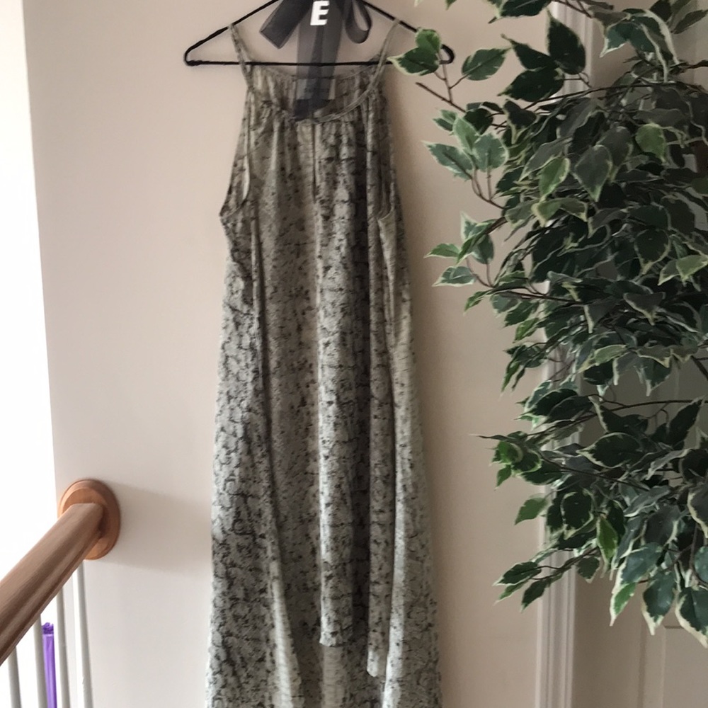 ☑️ Sizzling Sheer Snakeskin Print Hi-Lo Dress in Hues of Grey and Cream